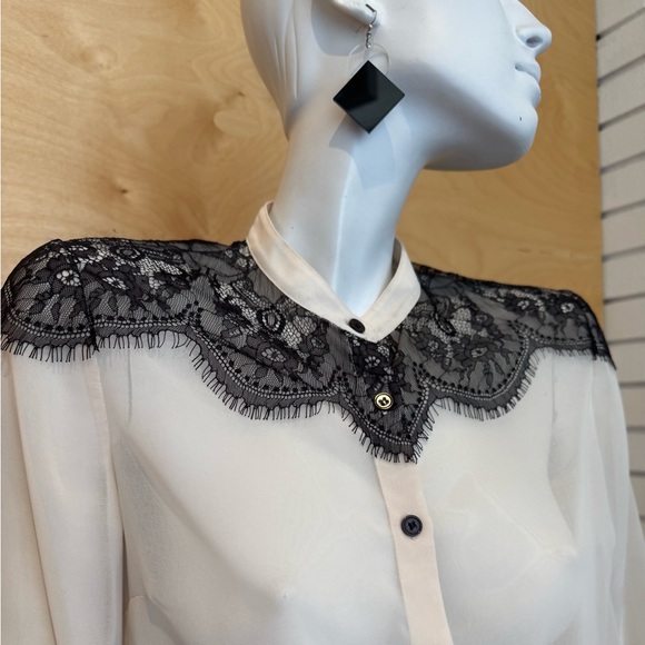 Sheer blouse with French lace - Picture 2 of 12